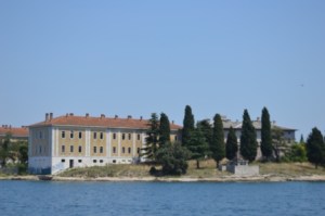 Approach to Pula