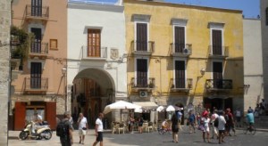 Bari street scene