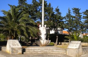 War memorial in Lucina